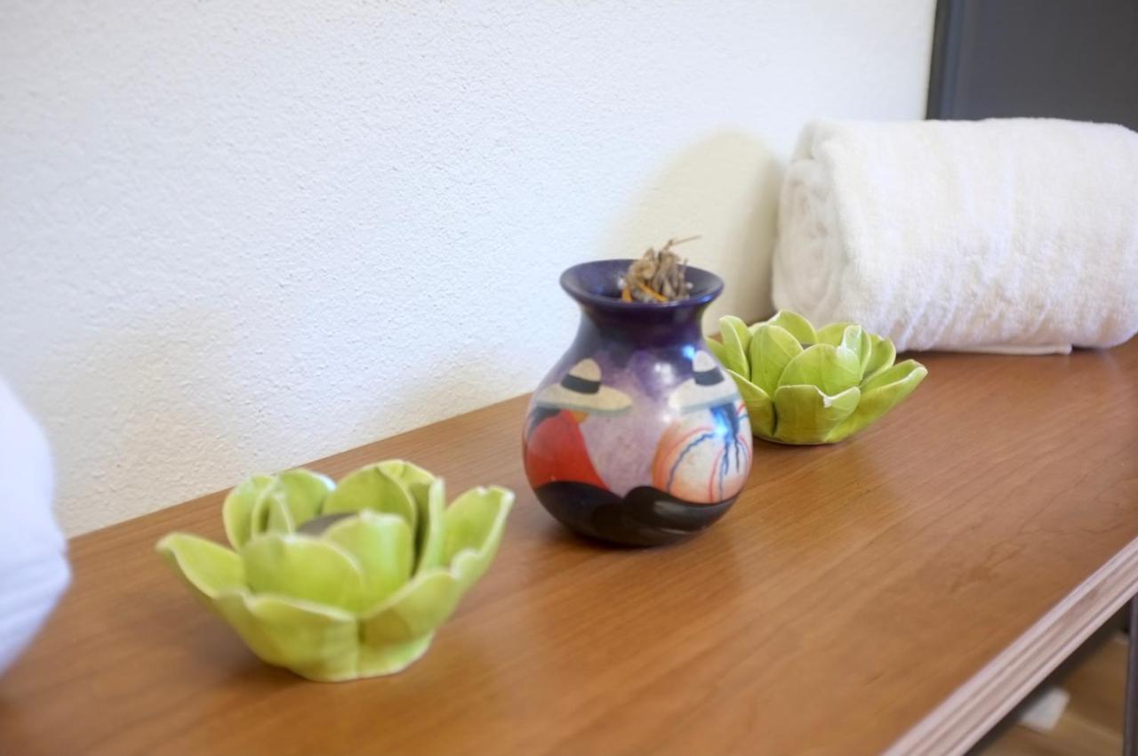 Twin Palms Desert Getaway - Jacuzzi, Fire Pit, Meditation Room & More Joshua Tree Extérieur photo