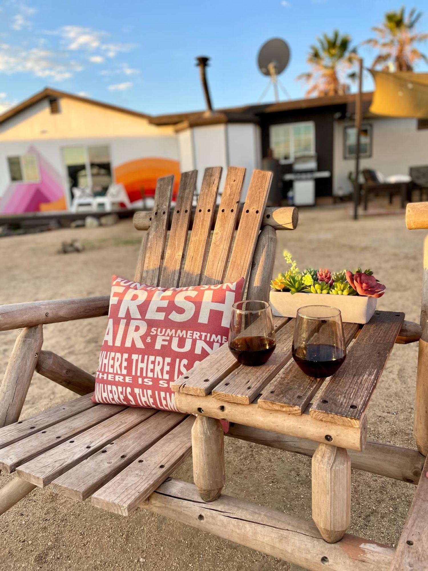 Twin Palms Desert Getaway - Jacuzzi, Fire Pit, Meditation Room & More Joshua Tree Extérieur photo